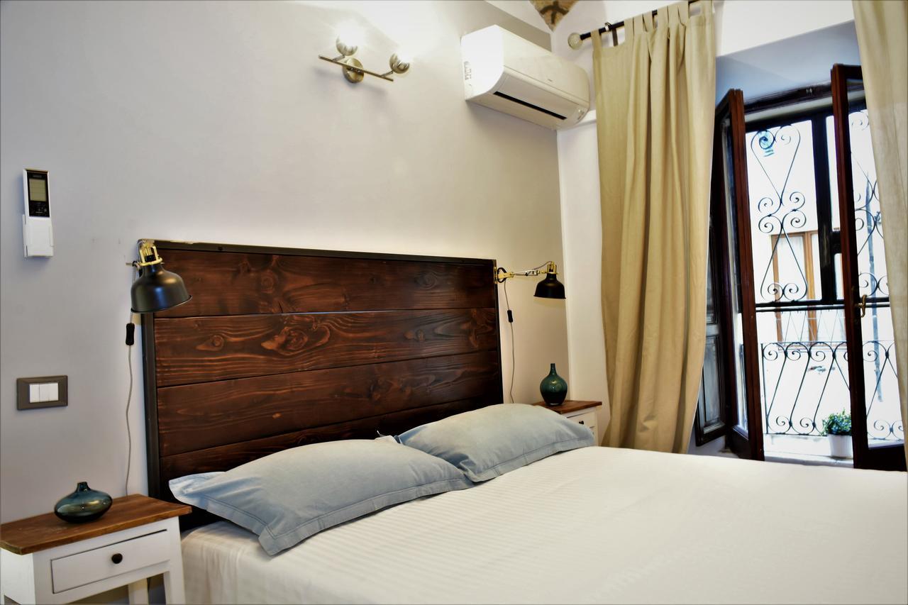 Coliseum Apartment